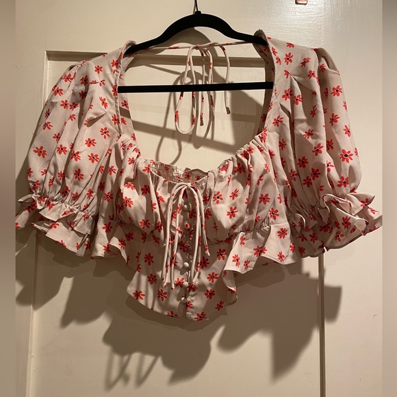 Madrid style slightly cropped top sand color with coral flowers - Picture 3 of 8